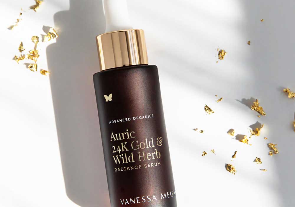 Meet the 5 Natural Anti-Aging Serums that Do It All
