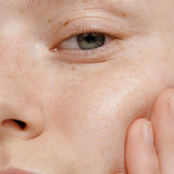 Model applying Madara Niacinamide Alternative 5-in-1 Serum
