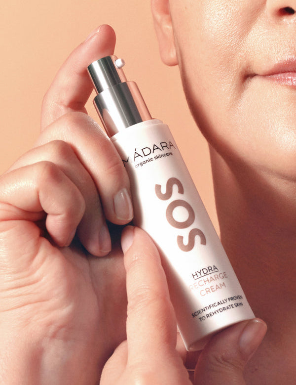 Model applying Madara SOS Hydra Recharge Cream