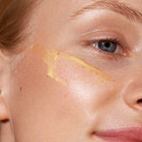 Model using Madara Vitamin C Intense Glow Concentrate