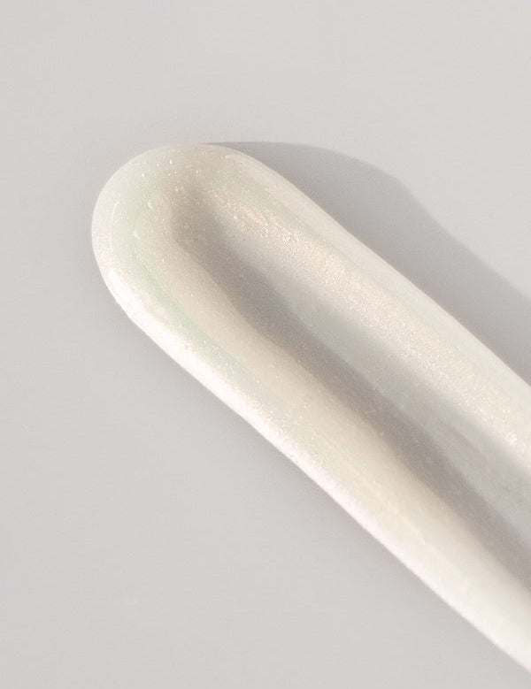 Texture of Madara Melting Cleansing Oil