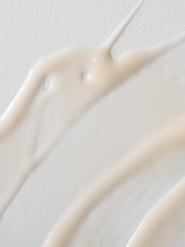 Texture of Madara Niacinamide Alternative 5-in-1 Serum