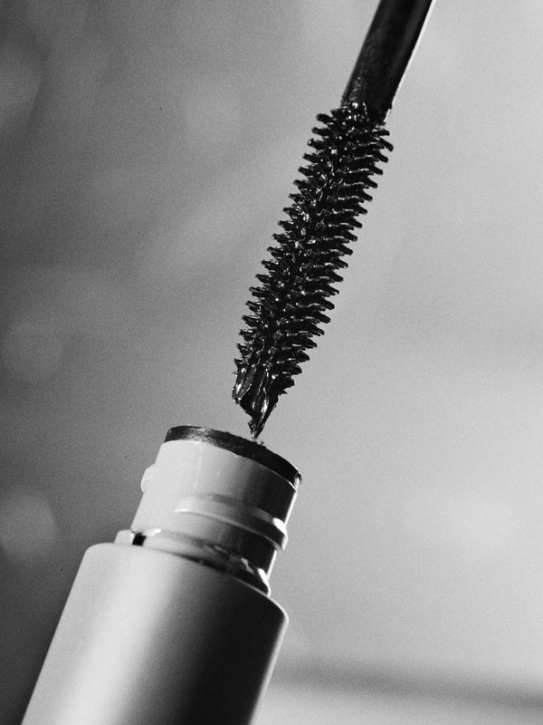 Brush wand of Madara Bold Volume Mascara