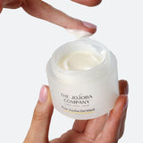 Testing the texture of The Jojoba Company Pure Jojoba Gel Mask