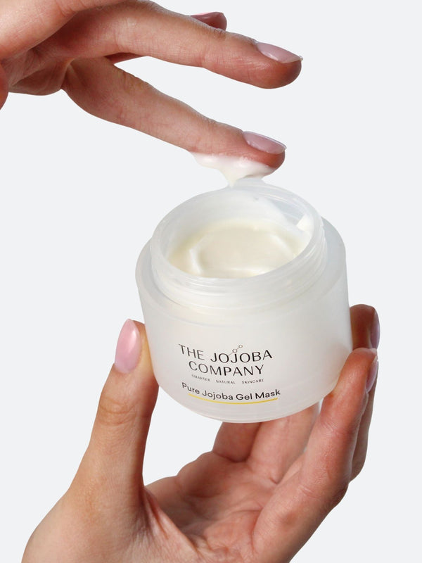 Testing the texture of The Jojoba Company Pure Jojoba Gel Mask
