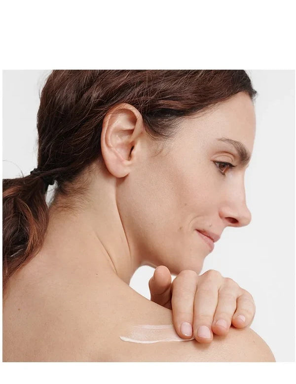 Applying Dr Hauschka Regenerating Body Cream