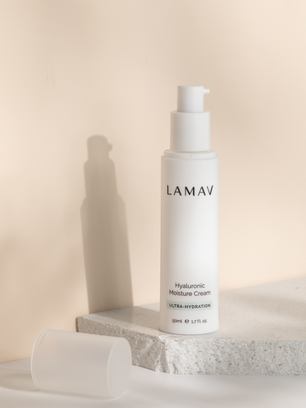 Texture of LAMAV Hyaluronic Moisture Cream