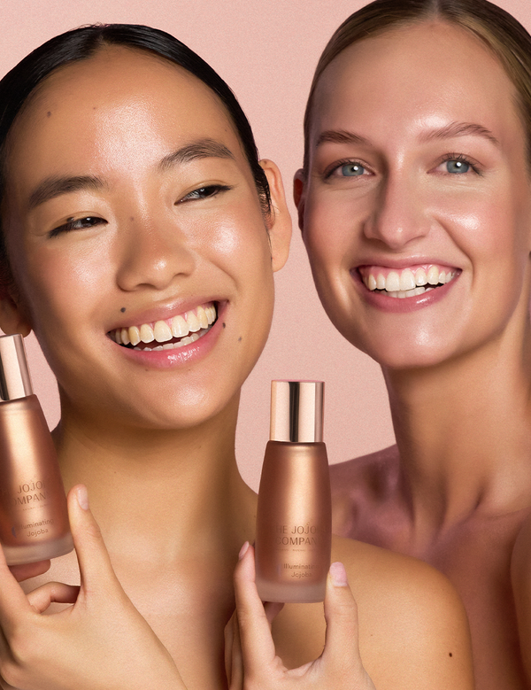 Model with The Jojoba Company Illuminating Jojoba
