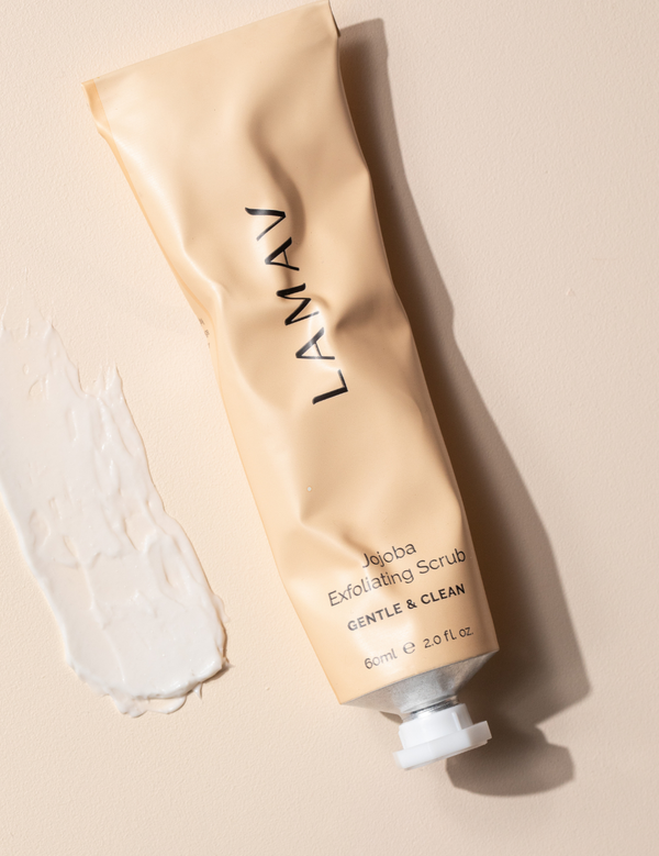 Texture of LAMAV Jojoba Exfoliating Scrub