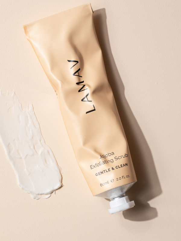 Texture of LAMAV Jojoba Exfoliating Scrub
