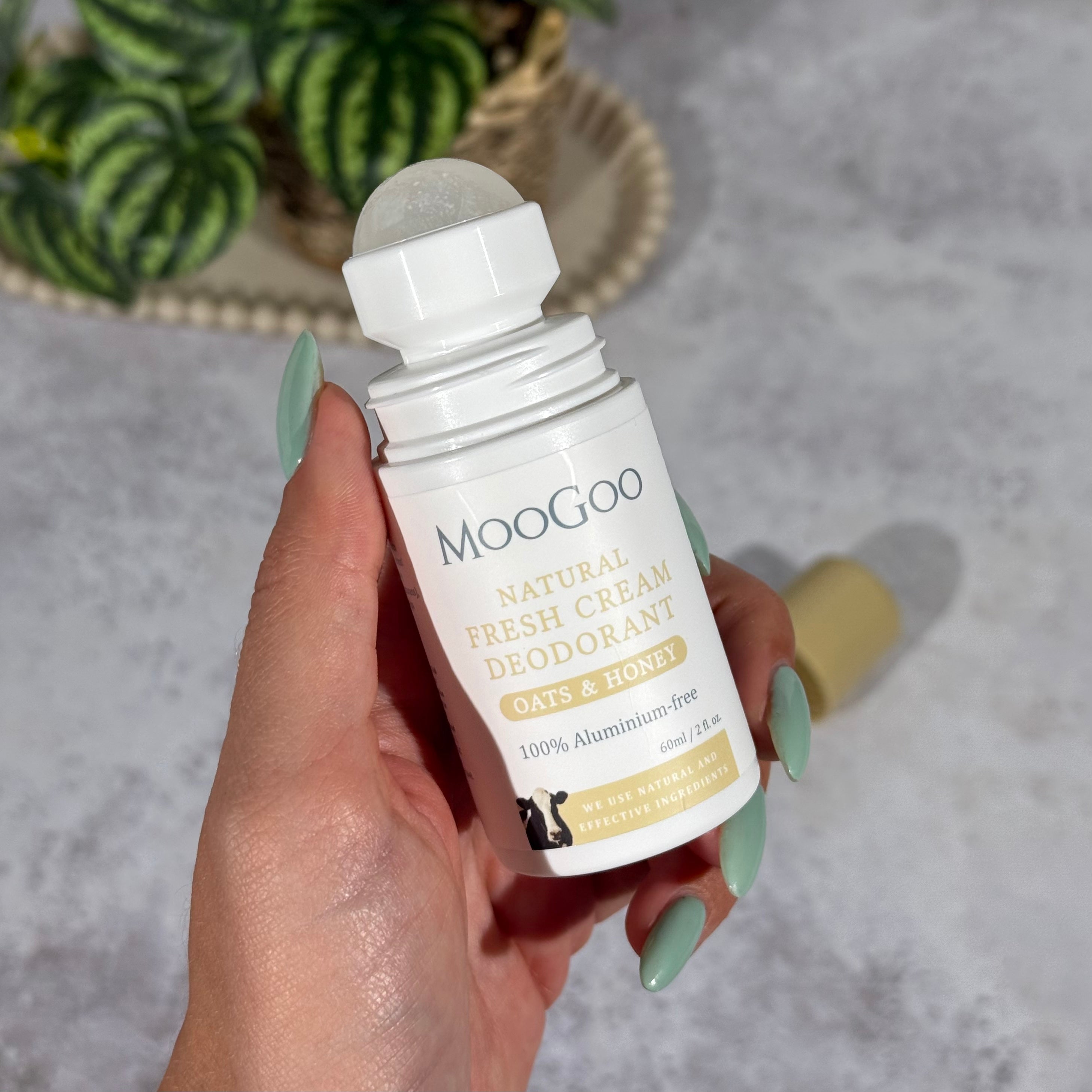 MooGoo Natural Fresh Cream Deodorant - Oats & Honey 60ml — official MooGoo lifestyle image 2
