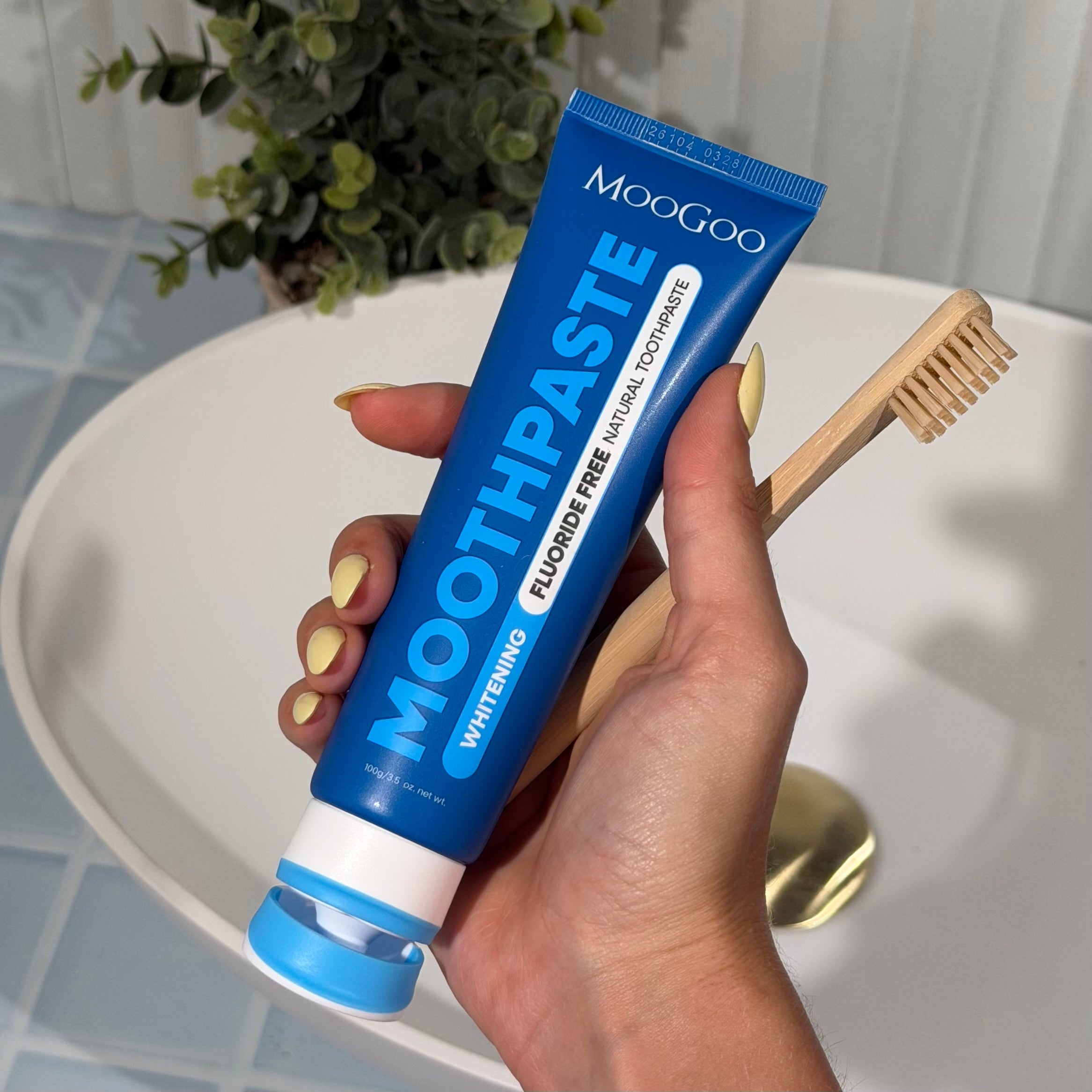 MooGoo Whitening Peppermint Moothpaste - Fluoride Free 100g lifestyle image