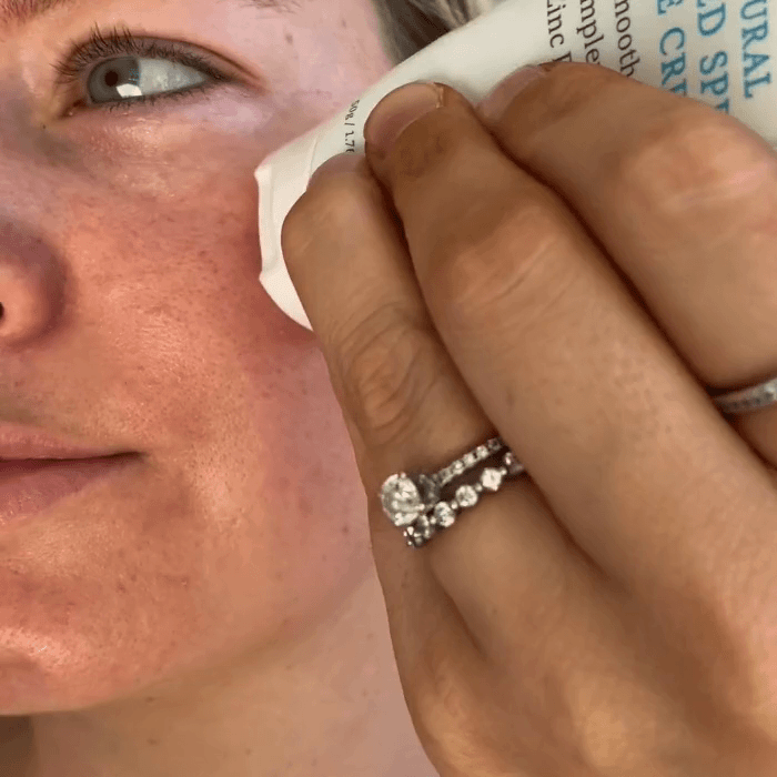 MooGoo Tinted SPF 40 Face Cream 50g application demonstration