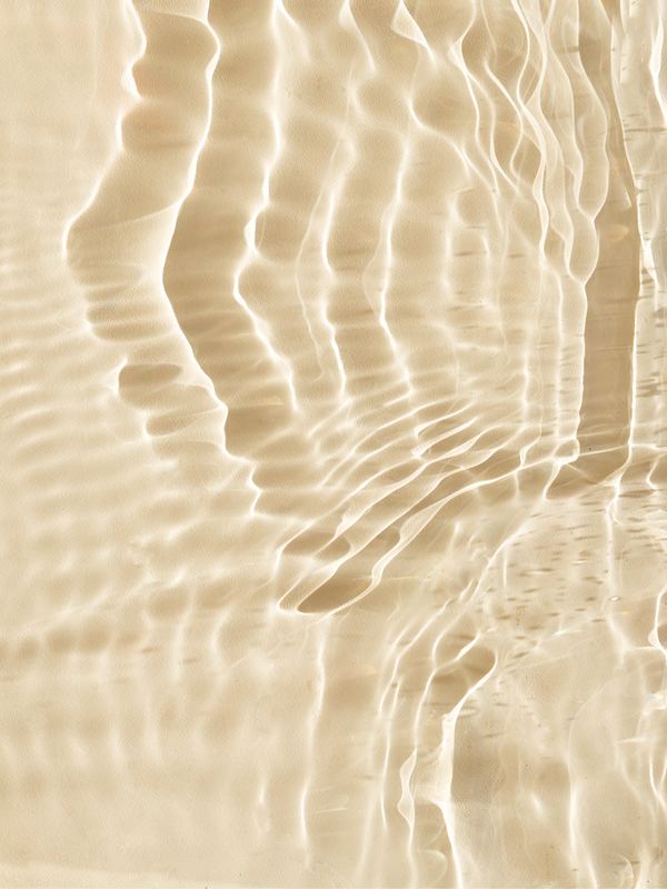 Oil texture of LAMAV Marula Oil Cleanser