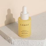 Oil texture of LAMAV Vitamin C Brightening Oil
