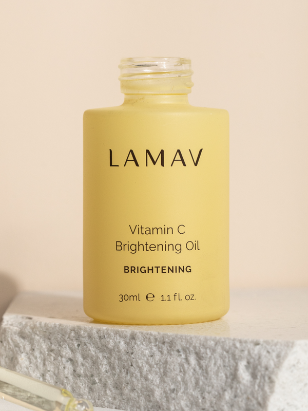 LAMAV Vitamin C Brightening Oil label close up