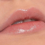 Close-up lips wearing Benecos Natural Lipgloss