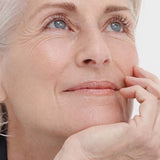 Close-up model for Dr Hauschka Regenerating Oil Serum Intensive