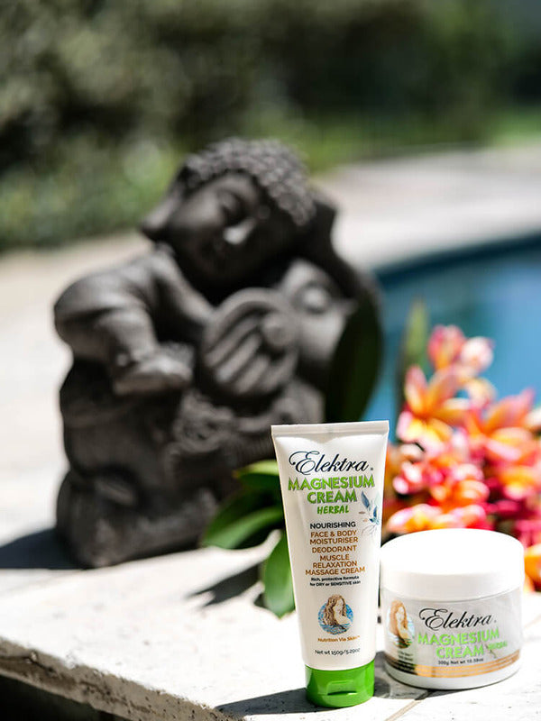 Elektra Herbal Magnesium Cream pool lifestyle