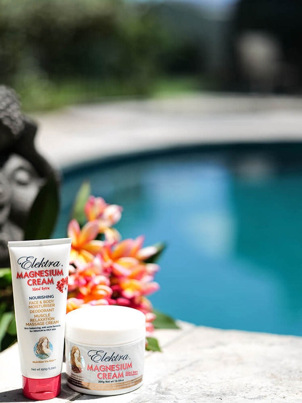 Elektra Island Spice Magnesium Cream pool lifestyle