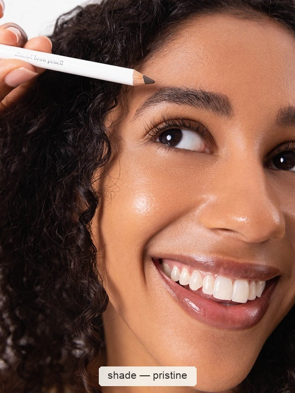 Ere Perez Almond Brow Pencil 1.1g – Pristine shade, SKU E443B, current official image