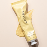 Texture of LAMAV Glow Beauty Mask