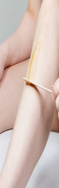 Parissa Warm Wax applied to the leg