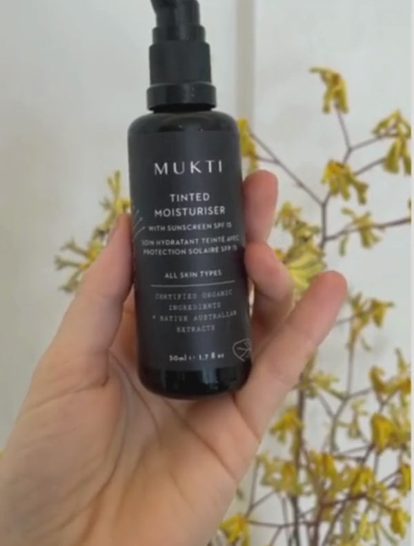 Mukti Tinted Moisturiser with Sunscreen SPF15