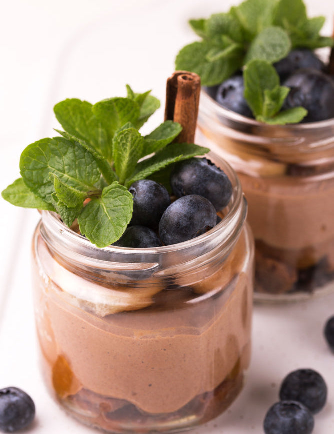 Chocolate protein smoothies with blueberries and mint