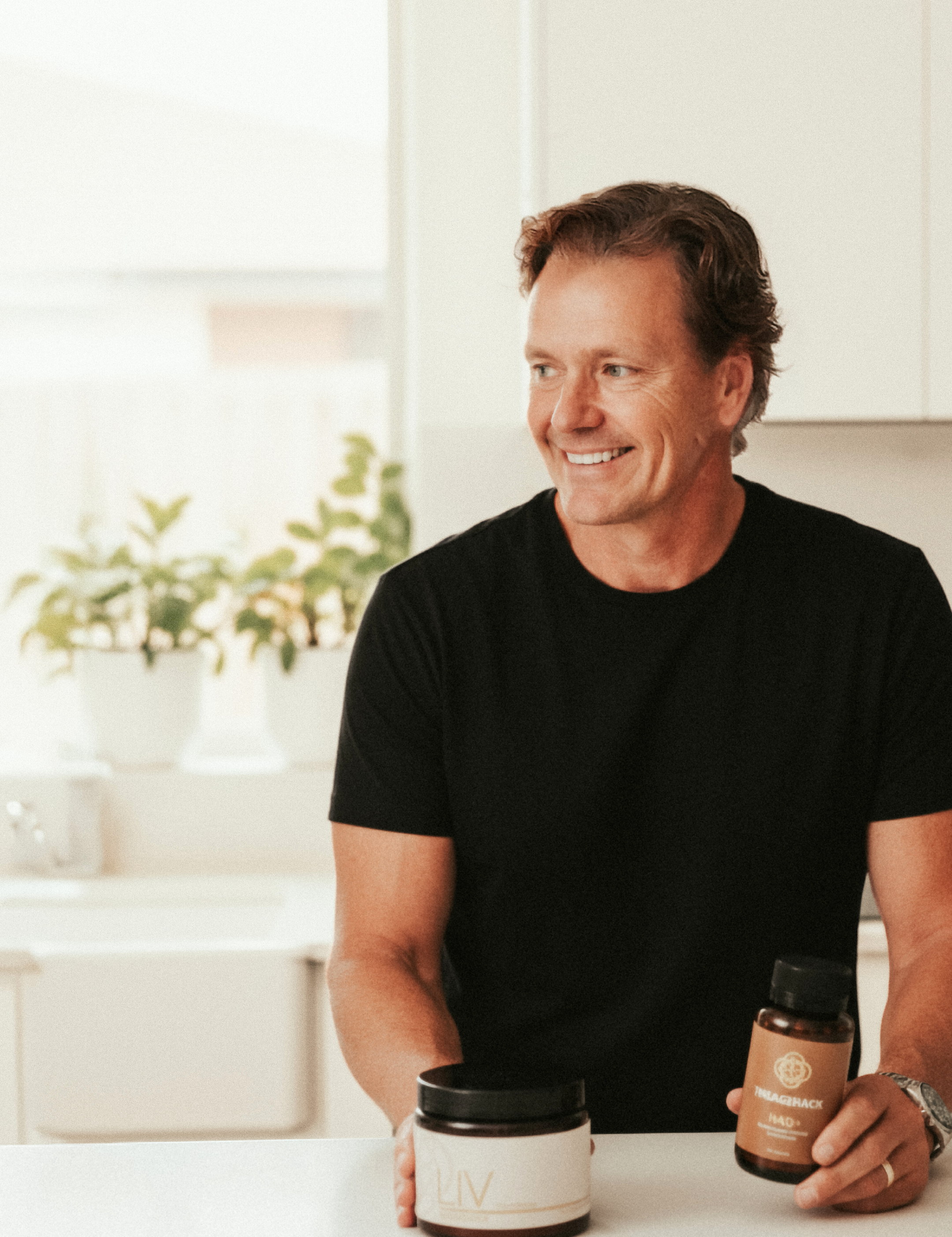 Guy Leech with The Age Hack LIV longevity formula