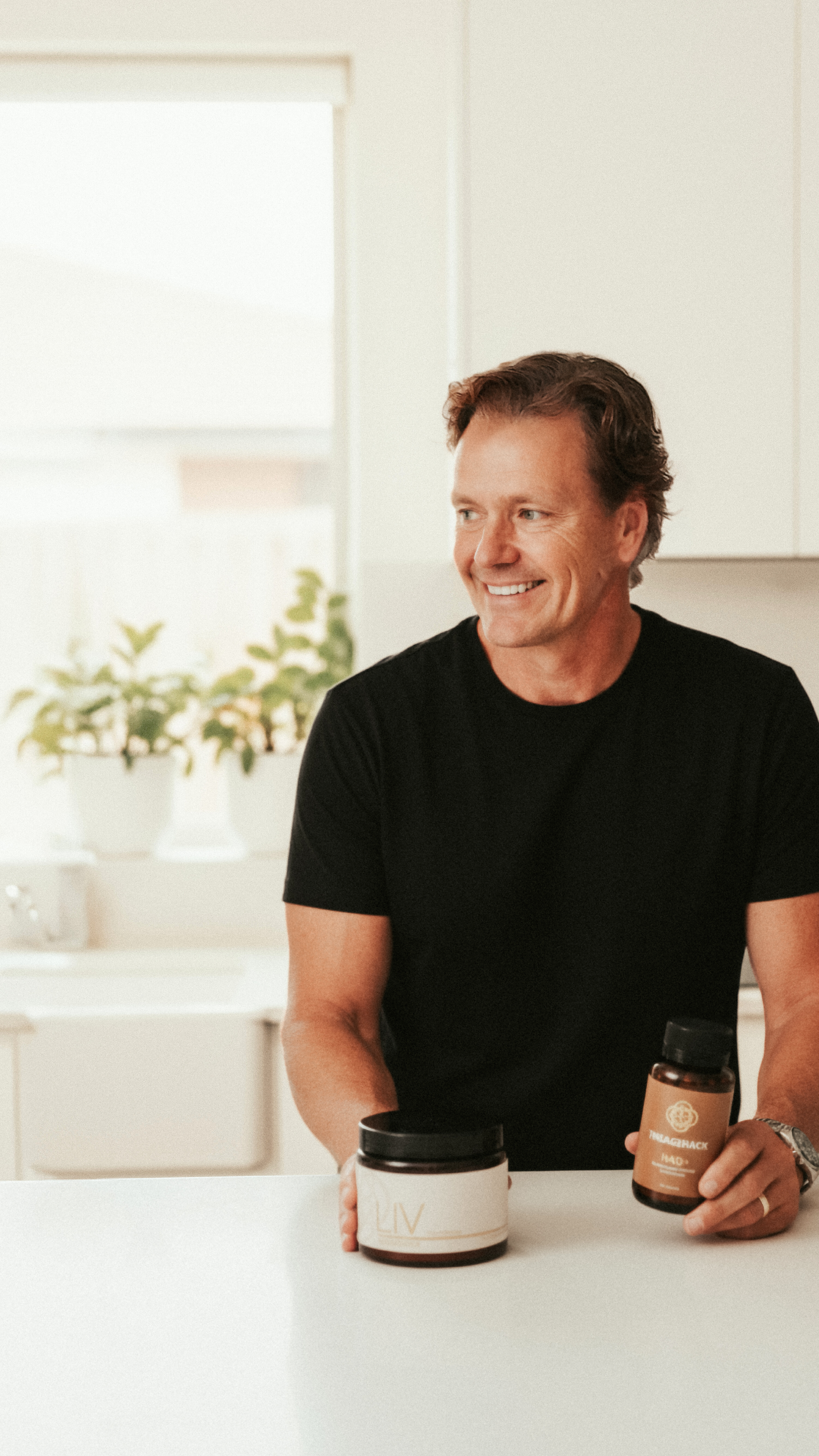 Guy Leech with The Age Hack LIV longevity formula